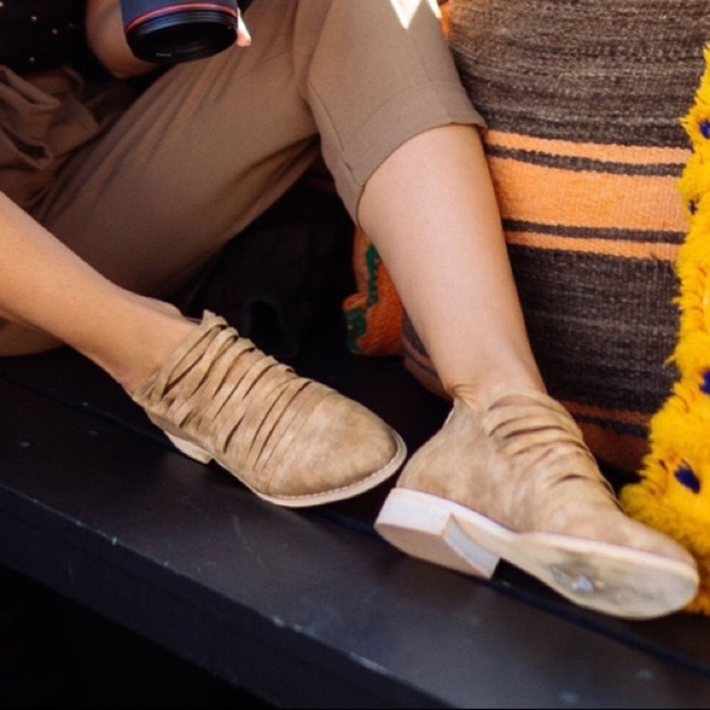 1 LEFT! 5⭐️ /FREE SOUL/ Rated Boho Ankle Booties - Picture 7 of 8